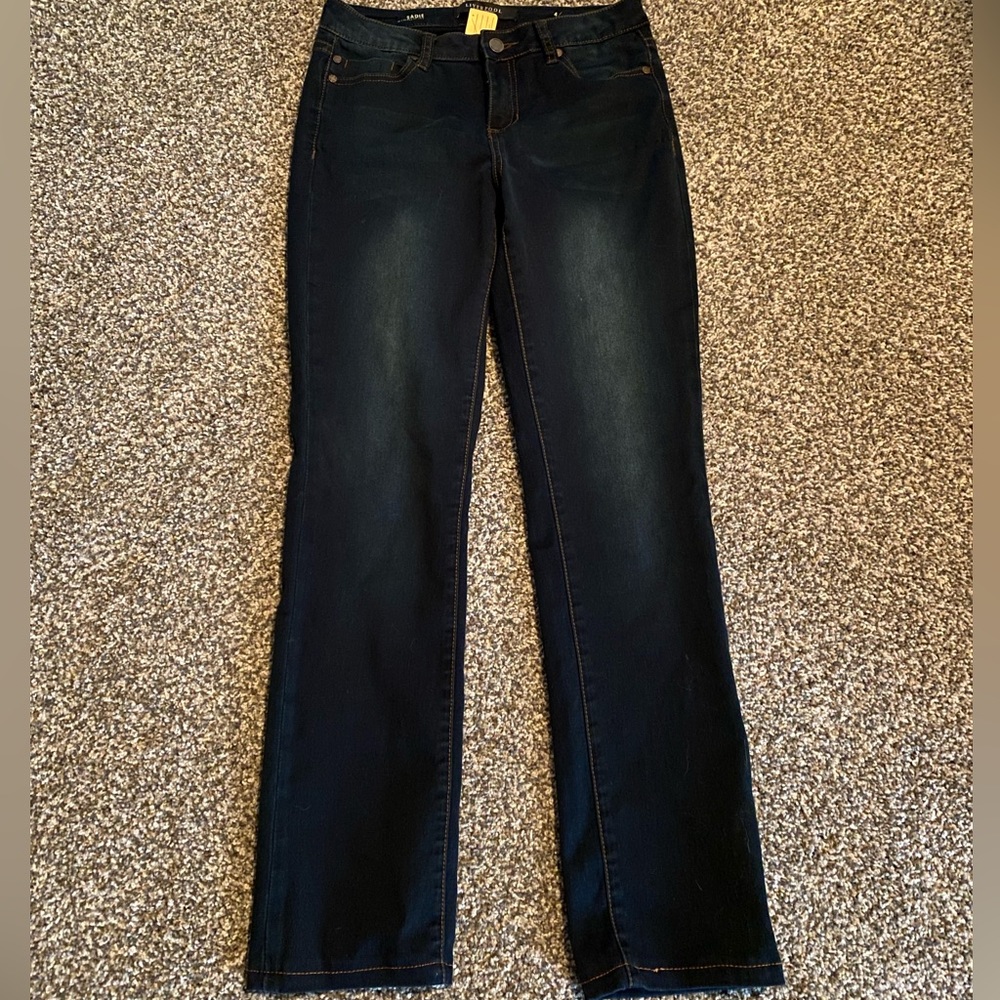 Liverpool Sadie Straight Women’s Dark Wash jeans Size 27(4)